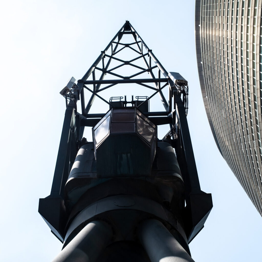 Photographing Canary Wharf 2006