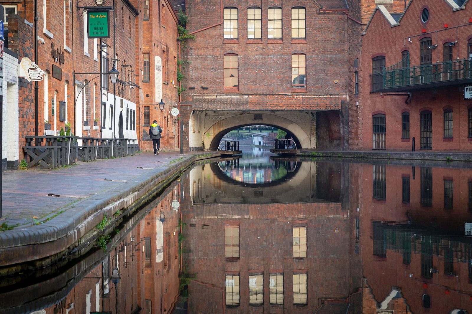 Reflections in Gas Street