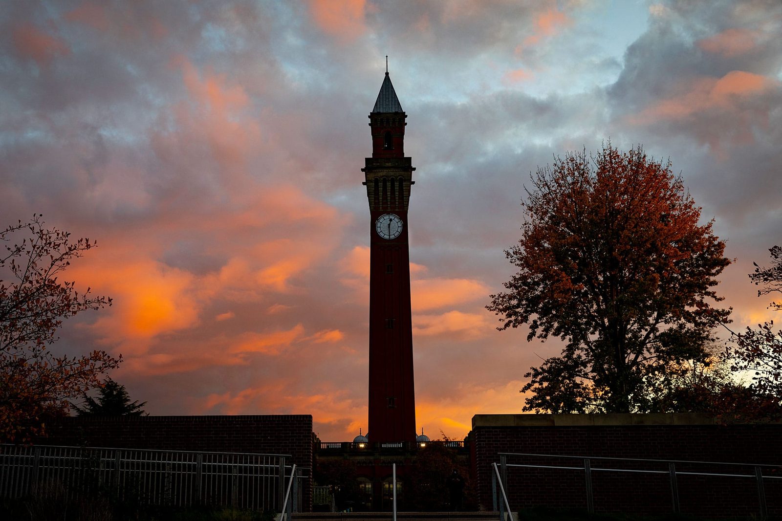 Sunset and red clouds around Old Joe