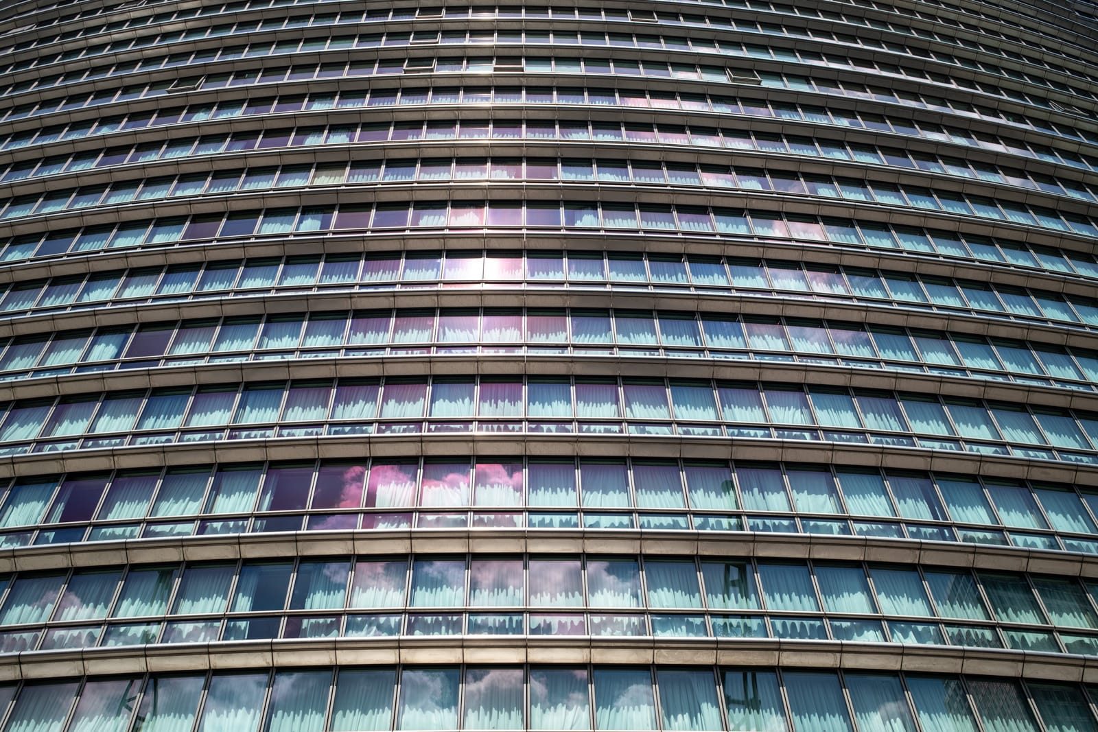 Photographing Canary Wharf 2006