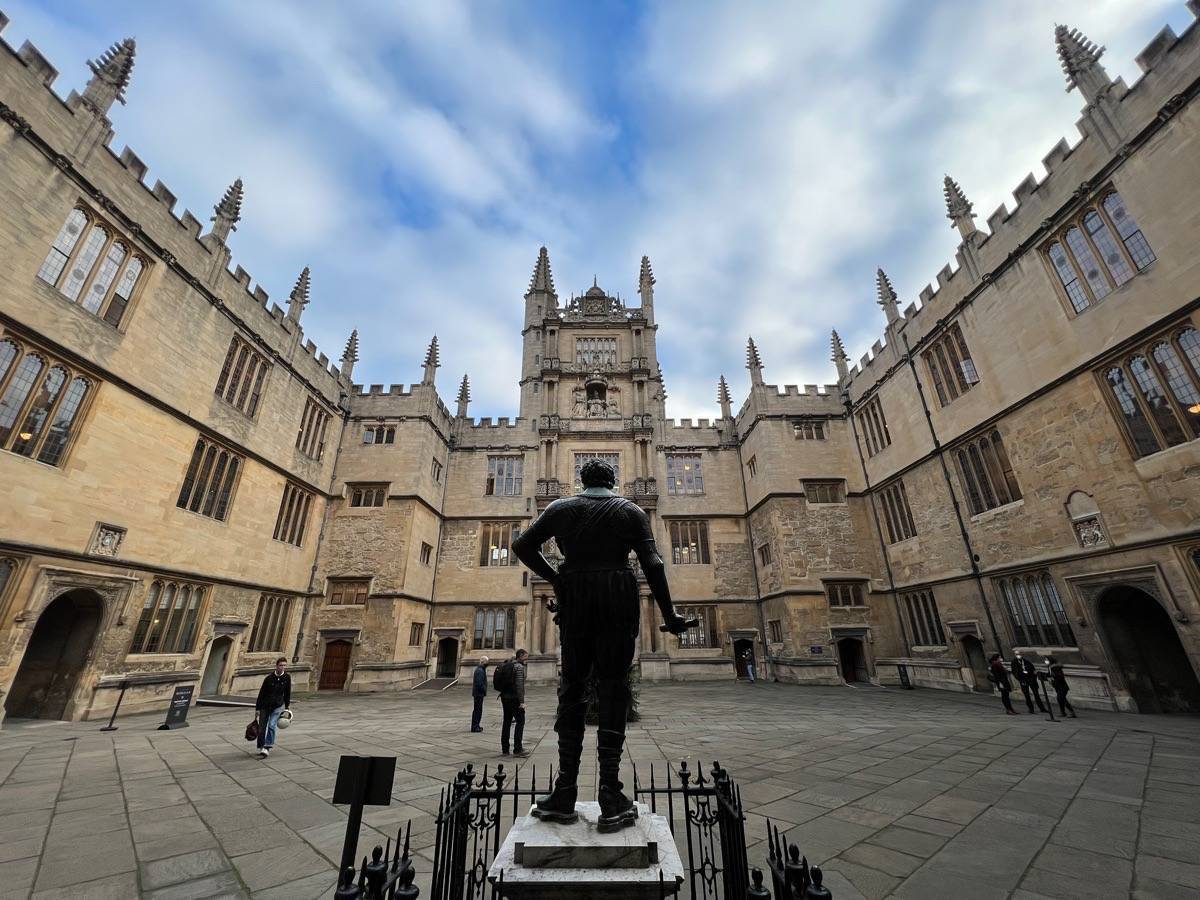 Walking around Oxford