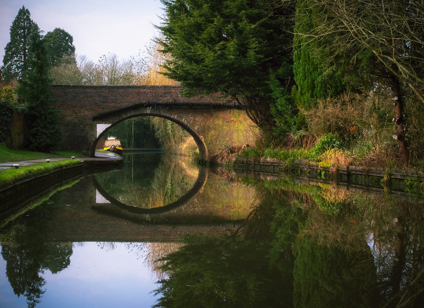 Bird in hand canal bridge