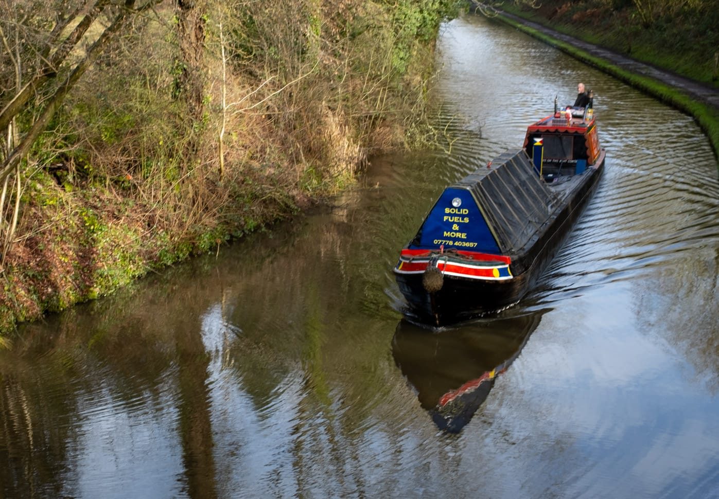 Walking along the North Stratford Canal