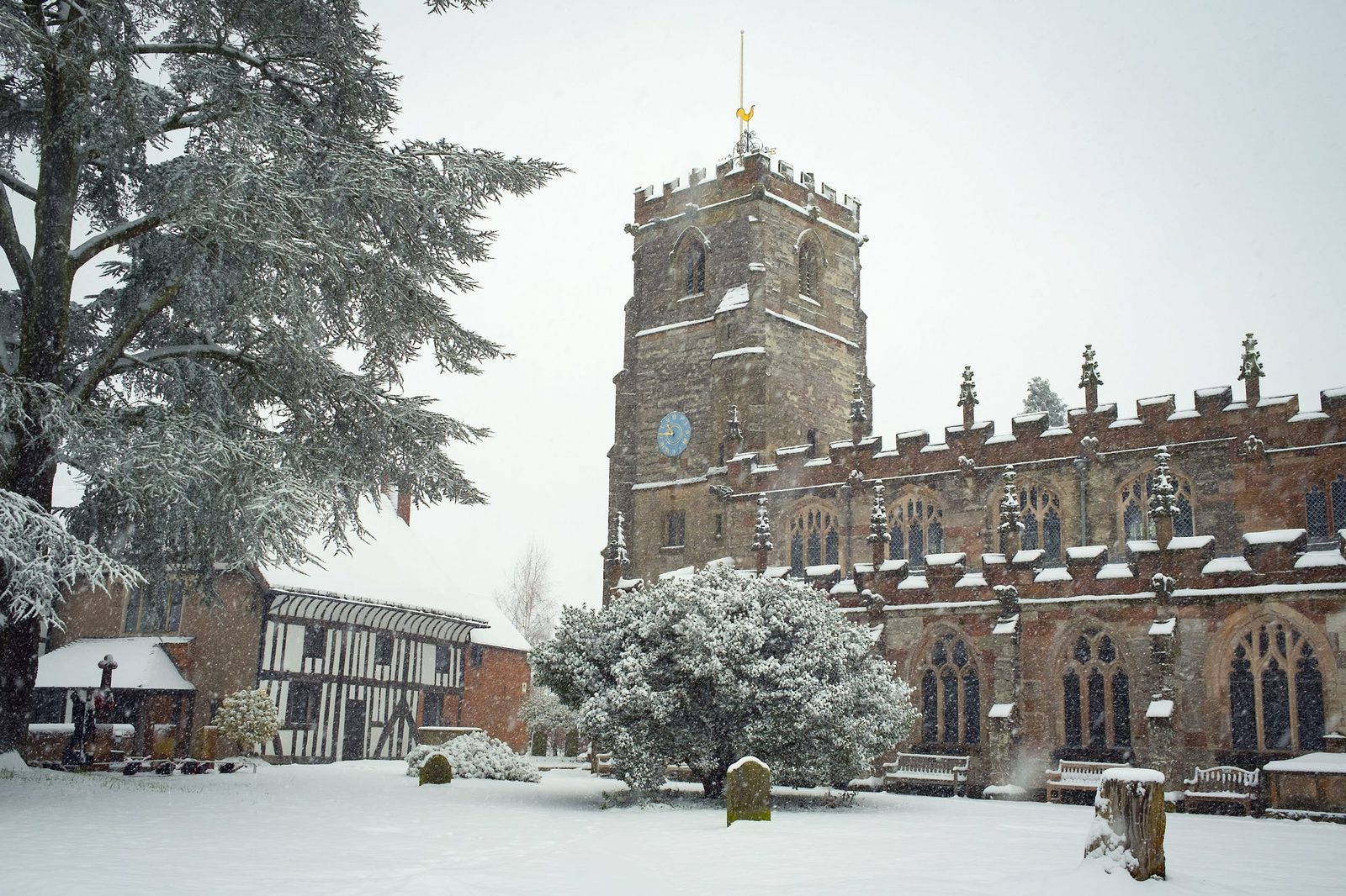 Knowle Church in the snow
