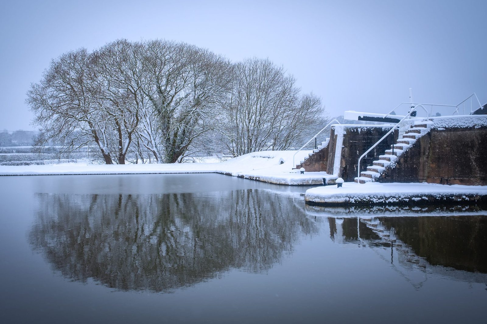 Knowle locks in the snow