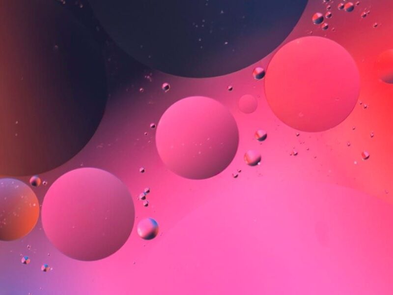 Suspended Worlds – with oil and water