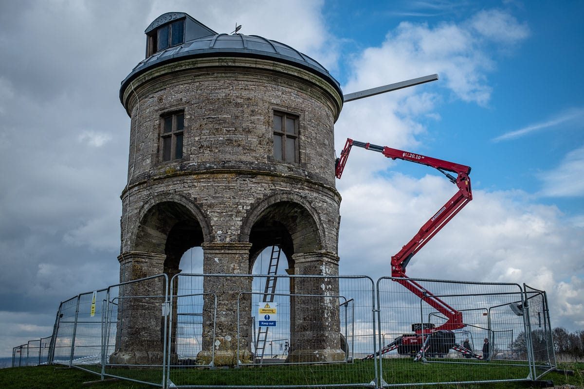 Putting the sails back on Chesterton Windmill