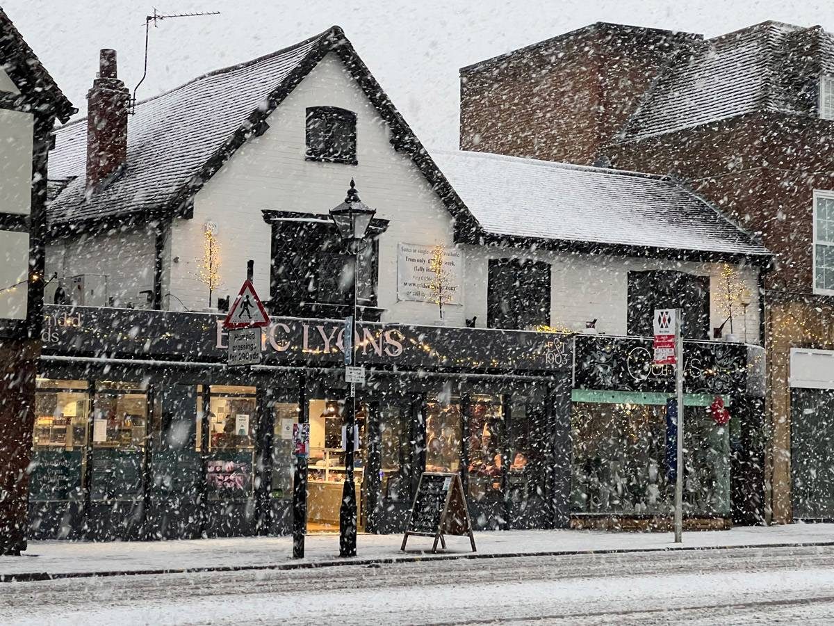 Knowle High Street in the snow