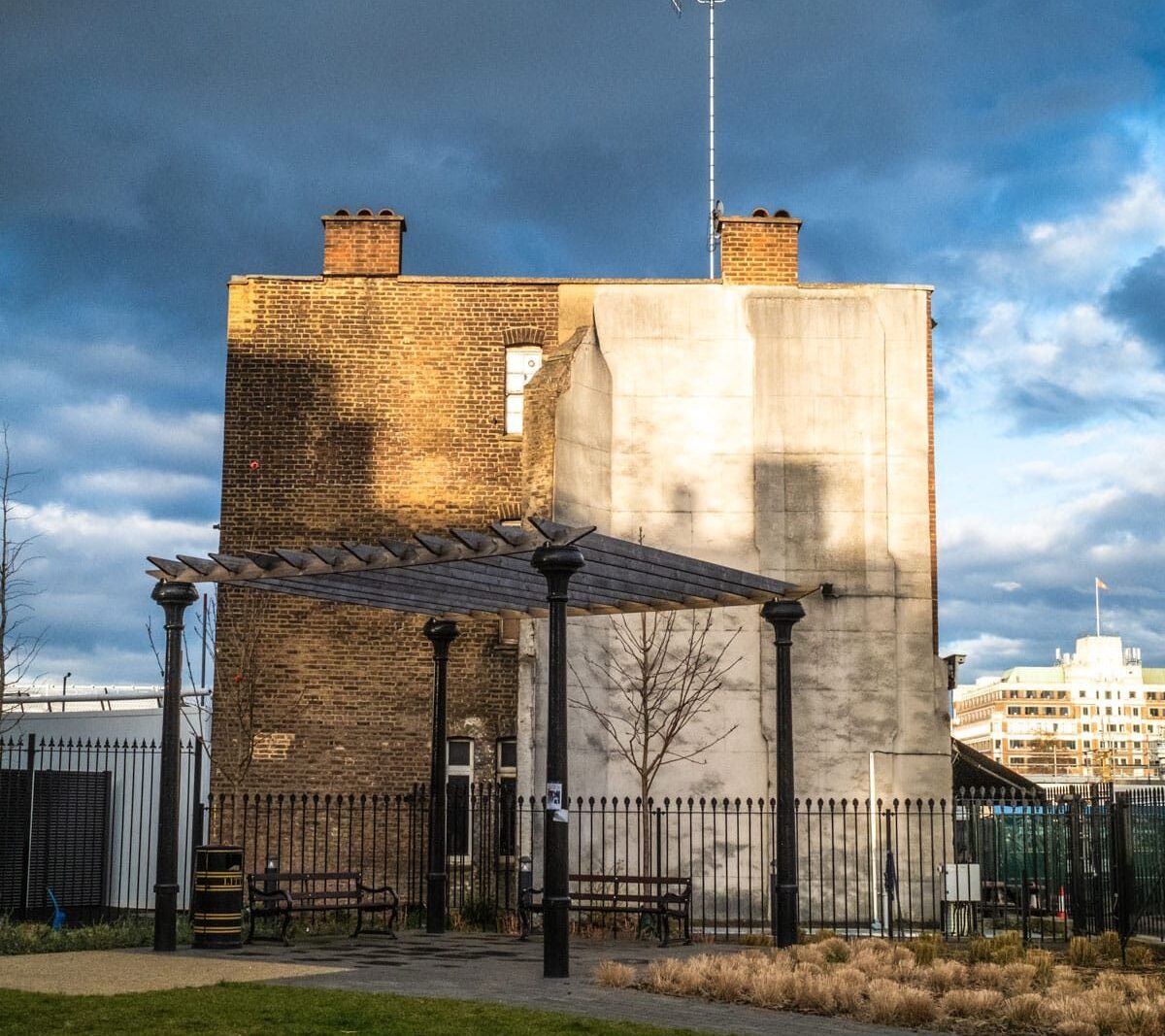 Starcross Yard – an escape from Euston Station