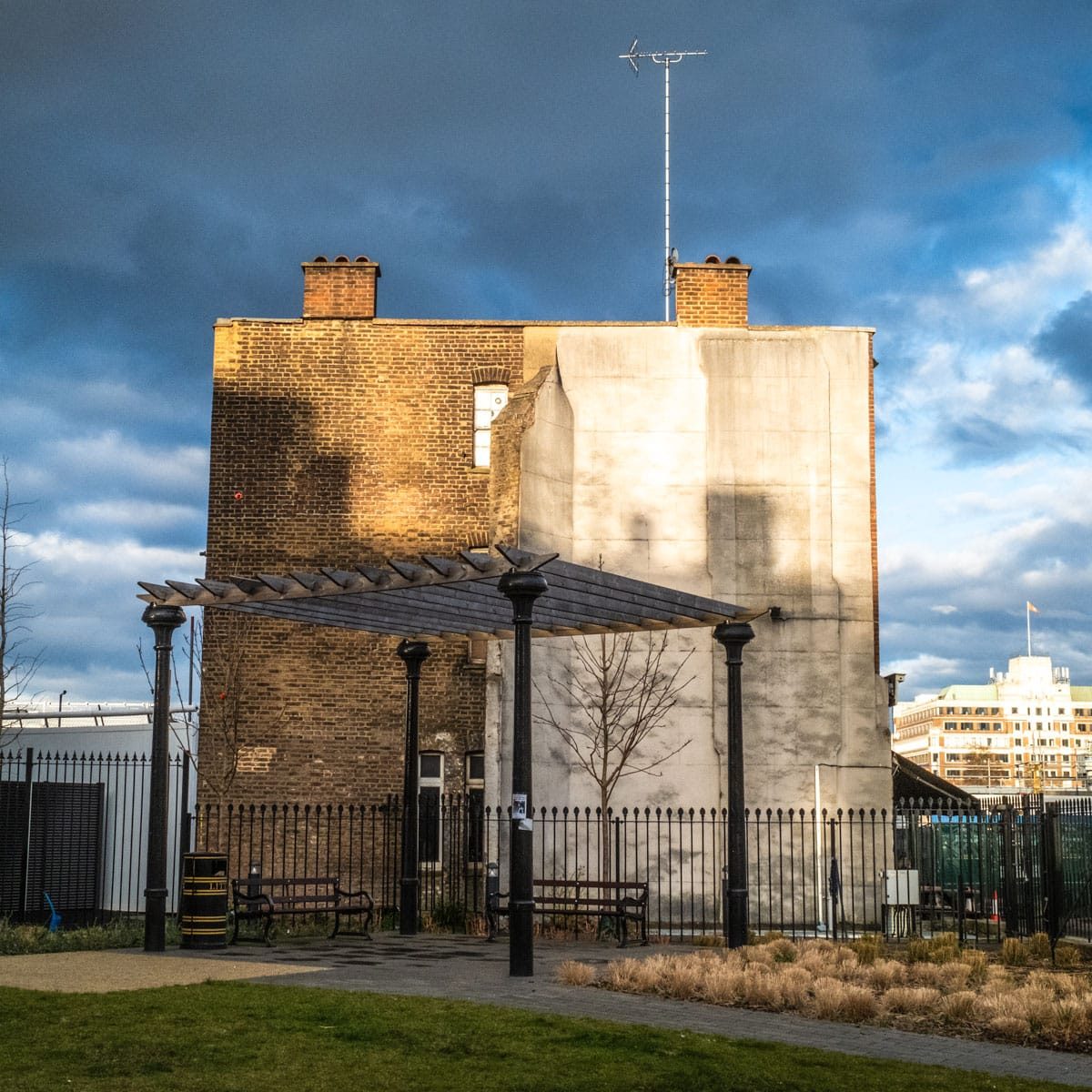 Starcross Yard – an escape from Euston Station